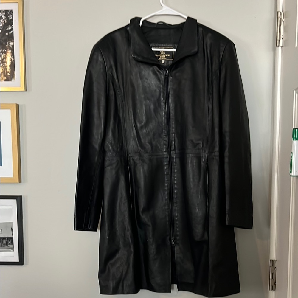 Black Leather Jacket Classic Style Mid-Thigh Length